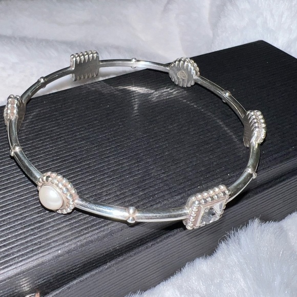 Brighton Bangle - Picture 2 of 7